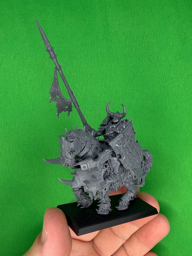tow-chaos-knight2.jpg