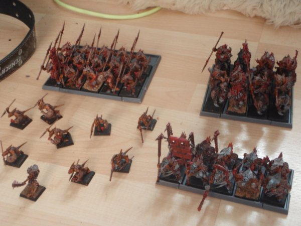 Lizardmen_by_wyvern523.jpg Lizardmen_by_wyvern523.jpg