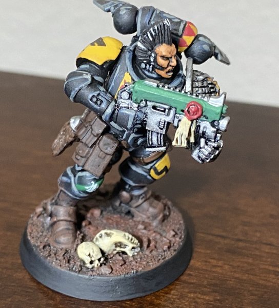 warden20211229_reivers space wolf 07 bolt carbine.jpg