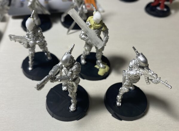 warden20230201_infinity and necromunda assembly 4.jpg warden20230201_infinity and necromunda assembly 4.jpg