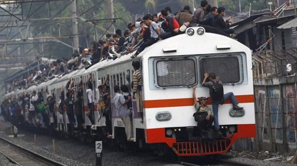 291286-indonesian-trains.jpg 291286-indonesian-trains.jpg