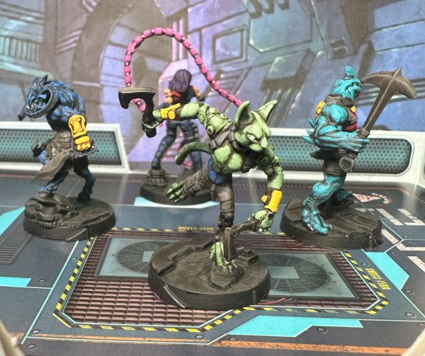 warden20250315_infinity_xmen_uberfall commando 3 green cat.jpg