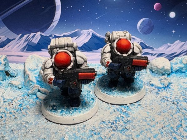 warden20250823_ice planet squats 01.jpg