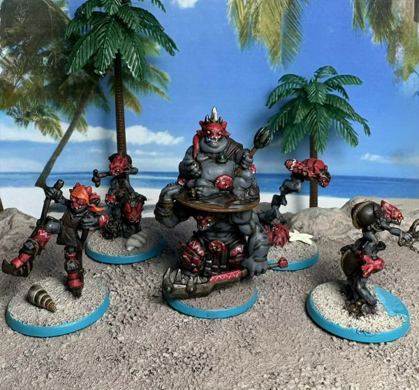 warden20260228_red cap king 4.jpg