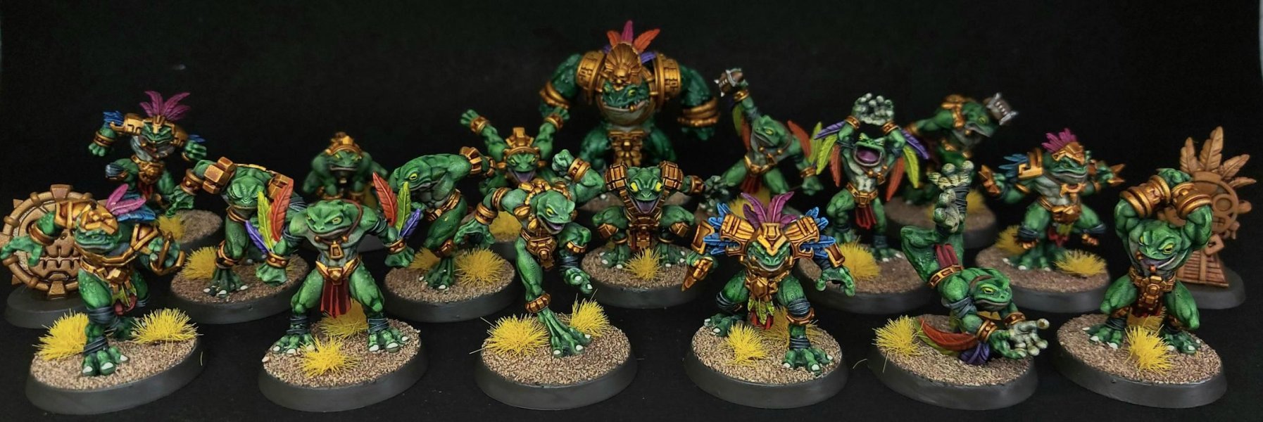 finished-my-slann-bloodbowl-team-v0-ao8to8zb0ioc1 (1).jpg