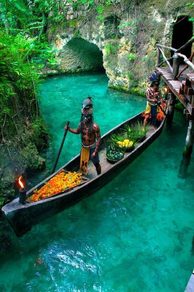 mayan canoe.jpg