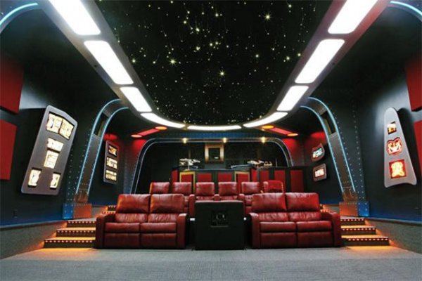 star-trek-theater-schroeder-2-640x427.jpg