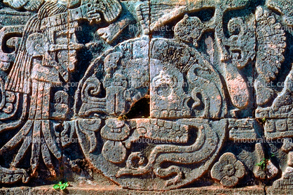 chichen itza skull.jpg