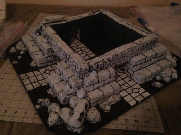 warden201707_large burial mound pyramid WIP 18 grey paint.jpg warden201707_large burial mound pyramid WIP 18 grey paint.jpg