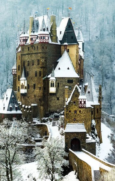 german castle burg eltz.jpg