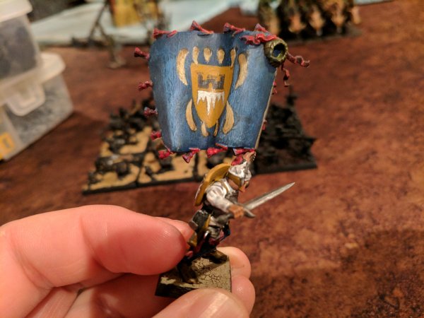 Empire Swordsmen Standard Bearer 03.jpg