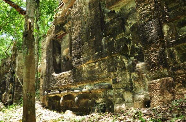 2-maya-cities-laguinita.jpg