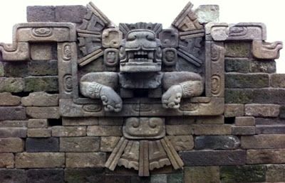 Mayan-fortress-Rastrojon-Copan-Ruins-Honduras.jpg