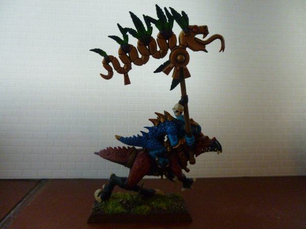 Saurus Cold One Knight Cavalry Standard Bearer.JPG