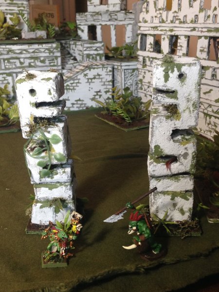 warden201809_Snake Statues 1.jpg warden201809_Snake Statues 1.jpg