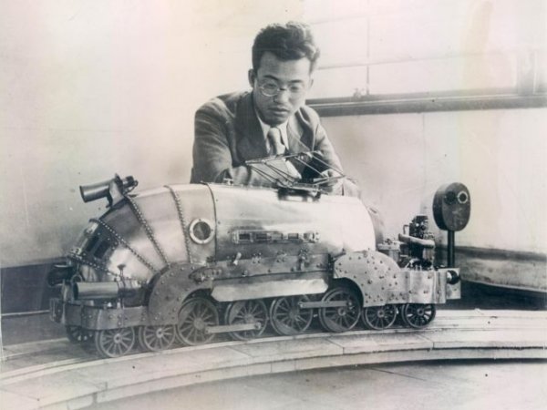 aizawa-train-1936-press-1-x640.jpg.69d6317b9b5ca05224f7a6332df02d93.jpg