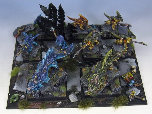 SalamandersonMovementtrayR1.jpg SalamandersonMovementtrayR1.jpg