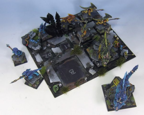 SalamandersonMovementtrayR4.jpg SalamandersonMovementtrayR4.jpg