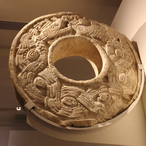 Marcador de Juego de Pelota, Chichén Itzá, Posclásico Temprano 900-1250 2.jpg