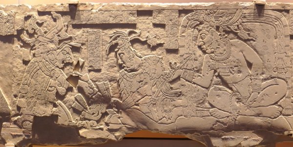 Tablero de los Autosacrificios, Temple 21, Palenque 2.jpg