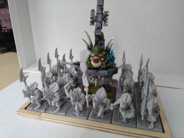 Slann and temple guard WIP (1).jpg