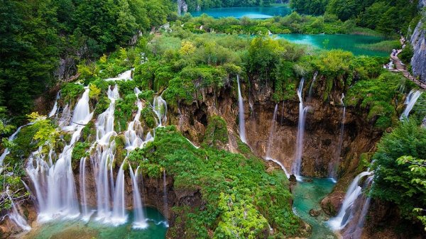 plitvice-waterfalls-croatia.jpg