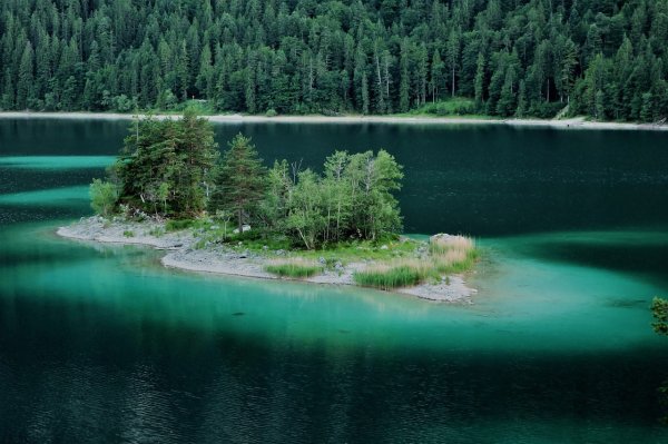 eibsee-2473033_1280.jpg