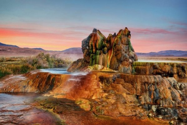 Fly-Geyser-Black-Rock-Desert-Nevada-1.jpg