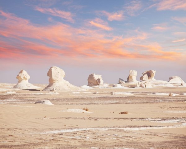 White-Desert-Farafra-Egypt-2.jpg