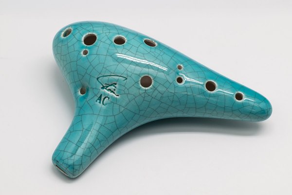 1200px-2016-01_Ocarina_front.jpg