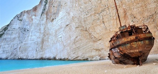 Shipwreck-Zakynthos.jpg