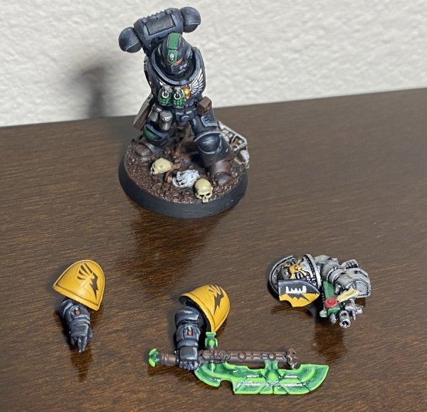 warden20210717_deathwatch_marines malevolent 05 pieces.jpg