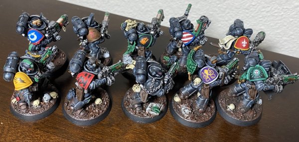 warden20210801_deathwatch_kill team burchard 04_heraldry.jpg