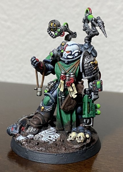 warden20210801_deathwatch_apothecary sons of medusa 01.jpg