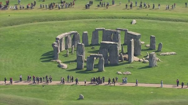 stonehenge.jpg
